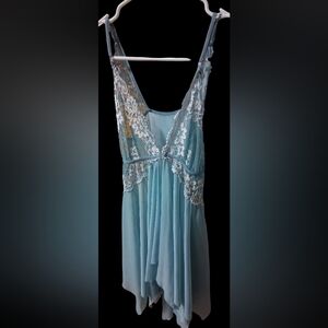 Clothes: Womens Baby Blue Lingerie Babydoll That Shuts In Front (MED/LARGE)
